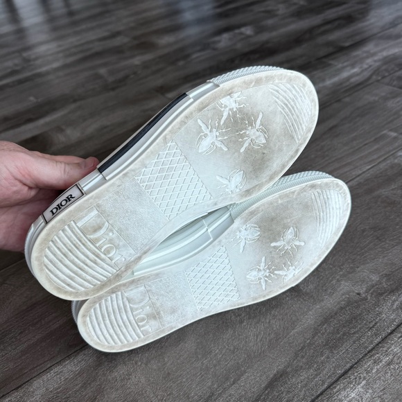 Dior Men’s White and Gray Sneakers - Picture 3 of 13